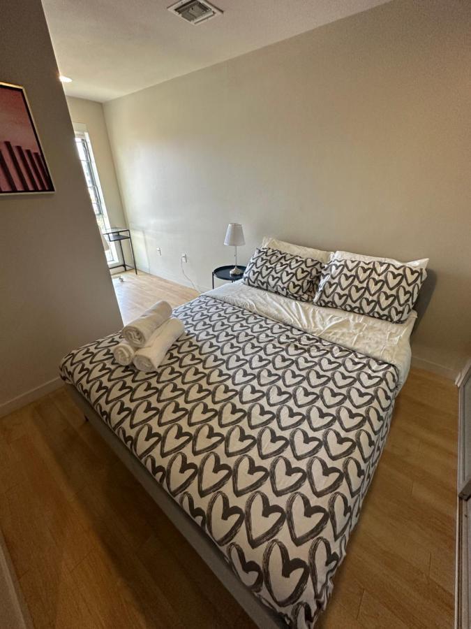 Apartment Cozy At Santa Monica *